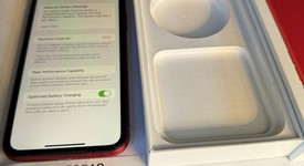 Mint
													Apple iPhone 11 - Unlocked, Red, 64 GB, A2111, photo 5 of 7