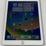 Fair Apple iPad (5th Gen) - Unlocked, 32 GB, Gold, A1823