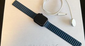 Good
													Apple Watch Series 9 45mm - Unlocked, Midnight, A2984 - Cellular, Aluminum, photo 1 of 5