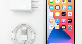 Mint
													Apple iPhone 12 - AT&T, White, 128 GB, A2172, photo 1 of 1