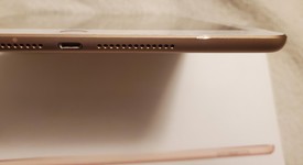Good
													Apple iPad 6th Gen - Wi-Fi, Gold, 32 GB, A1893, photo 1 of 7
