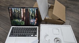 Mint
													MacBook Air 2022 - 13" - Apple M2, Starlight, 256 GB, 8 GB, photo 1 of 12