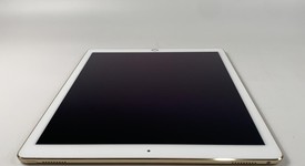 Good
													Apple iPad Pro 12.9" 1st Gen 2015 - Unlocked, Gold, 256 GB, A1652, 1st Gen 2015, photo 5 of 7