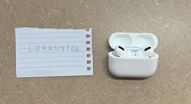 Used
													Apple AirPods Pro - MagSafe Case, photo 1 of 3