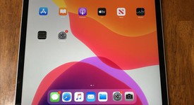 Good
													Apple iPad Pro 12.9" 3rd Gen 2018 - Unlocked, Silver, 64 GB, A2014, photo 1 of 7