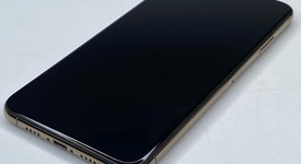 Good
													Apple iPhone Xs Max - Unlocked, Gold, 64 GB, A1921, photo 2 of 6