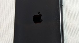 Fair
													Apple iPhone SE 2nd Gen 2020 - TracFone, Black, 64 GB, A2275, photo 4 of 5