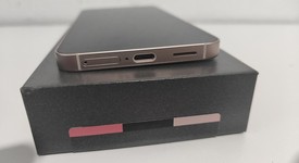 Mint
													Samsung Galaxy S25 - Unlocked Non-US, Pinkgold, 512 GB, SM-S931N, photo 5 of 9