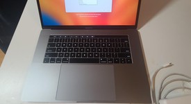 Good
													MacBook Pro 2017 (With Touch Bar) - 15" - I7, Silver, 1 TB, 16 GB, photo 1 of 7