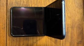 Mint
													Motorola Razr 2025 - Total by Verizon, Blue, 256 GB, 8 GB, photo 2 of 6