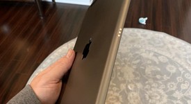 Mint
													Apple iPad 8th Gen - Unlocked, Gray, 128 GB, A2428, photo 5 of 6