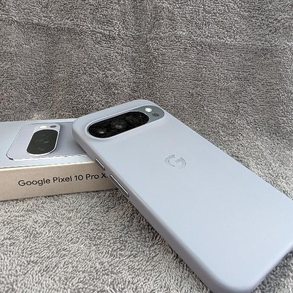 Google Pixel 10 Pro XL - Unlocked, 256 GB, Moonstone, GUL82
