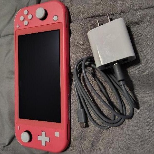 Nintendo Switch Lite - Coral