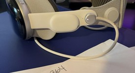 Mint
													Apple Vision Pro - 256 GB, photo 1 of 11