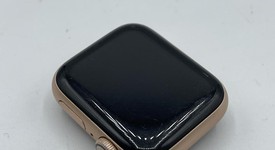 Good
													Apple Watch Series 4 40mm - Gold, A1977 - GPS, Aluminum, photo 1 of 6