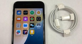 Mint
													Apple iPhone SE 3rd Gen 2022 - Unlocked, Midnight, 64 GB, A2595, photo 2 of 9