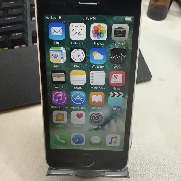 Apple iPhone 5C - Unlocked, 8 GB, White, A1507