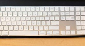 Used
													Apple Magic Keyboard with Numeric Keypad, photo 2 of 7