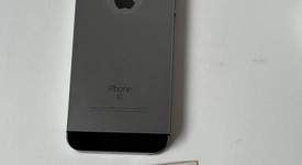 Good
													Apple iPhone SE 1st Gen 2016 - Unlocked, Grey, 32 GB, A1662, photo 3 of 7