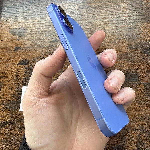 Apple iPhone 16 - Unlocked, 128 GB, Ultramarine, A3081