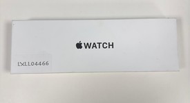 New
													Apple Watch SE 2nd Gen 44mm - Unlocked, Midnight, A2727 - Cellular, Aluminum, photo 3 of 3