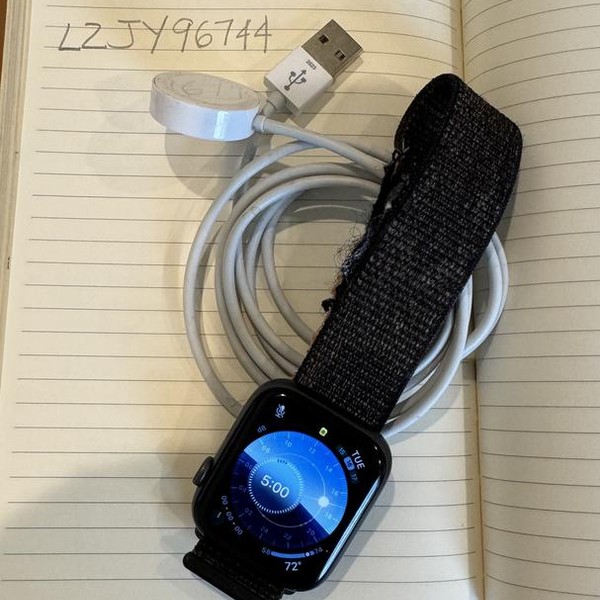 Apple Watch Series 4 44mm - Silver, A1978 - GPS, Aluminum