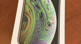 New
													Apple iPhone Xs - AT&T, Gray, 256 GB, A1920, photo 3 of 5