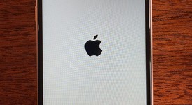Good
													Apple iPhone 7 - Xfinity, Rose Gold, 32 GB, A1660, photo 3 of 9