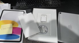 Mint
													Apple iPad 10th Gen - Wi-Fi, Silver, 64 GB, A2696, photo 4 of 5