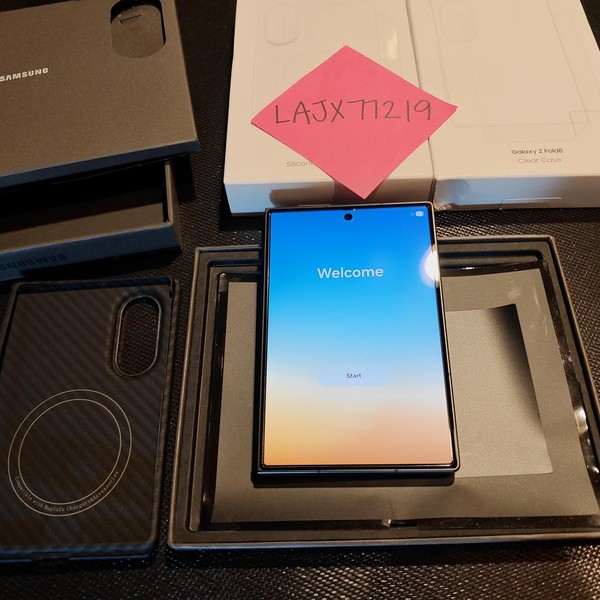 Samsung Galaxy Z Fold8 - Unlocked, 256 GB, Graphite, 12 GB, SM-F971U1