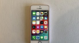Good
													Apple iPhone SE 1st Gen 2016 - Unlocked, Rose Gold, 64 GB, A1662, photo 2 of 12
