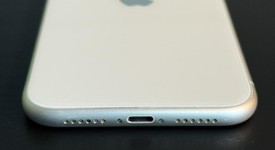 Good
													Apple iPhone 11 - Unlocked, White, 64 GB, A2111, photo 4 of 11