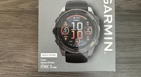 New
													Garmin Fenix 8 - Carbon, AMOLED, photo 2 of 5