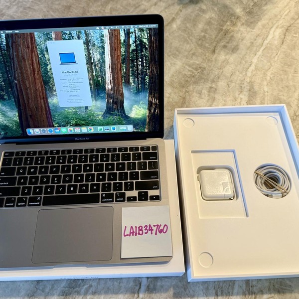 MacBook Air 2020 - 13 inch - 256 GB, Silver, 8 GB, Intel Core i5