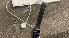 Good
													Apple Watch Series 7 41mm - Unlocked, Midnight, A2475 - Cellular, Aluminum, photo 3 of 8