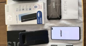 Mint
													Samsung Galaxy S10 Plus - Verizon, Black, 128 GB, 8 GB, SM-G975U, photo 1 of 11