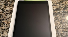 Good
													Apple iPad 8th Gen - Unlocked, Gray, 32 GB, A2428, photo 1 of 4