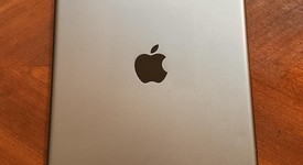 Good
													Apple iPad 9th Gen - Unlocked, Gray, 64 GB, A2603, photo 5 of 5