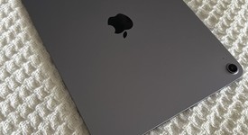 Mint
													Apple iPad Air 5th Gen - Wi-Fi, Purple, 64 GB, A2588, photo 4 of 9