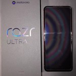 Good Motorola Razr Ultra (2025) - Unlocked, 512 GB, PANTONE Cabaret, 16 GB