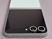 Samsung Galaxy Z Flip6