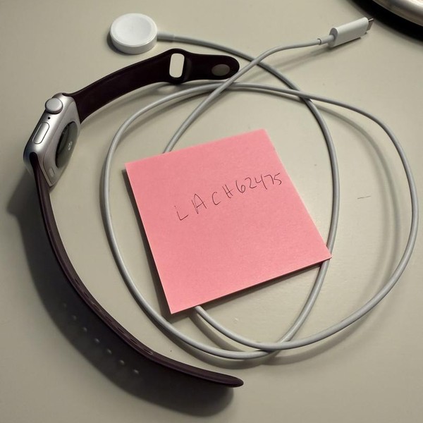 Apple Watch SE 2nd Gen 40mm - Silver, A2722 - GPS, Aluminum