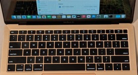 Good
													MacBook Air 2019 - 13" - I5, Gold, 128 GB, 8 GB, photo 2 of 10