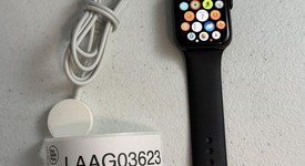 Good
													Apple Watch Series 5 44mm - Unlocked, Gray, A2095 Cellular, Aluminum, photo 1 of 13