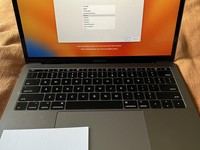 MacBook Pro 2017 (No Touch Bar) - 13"