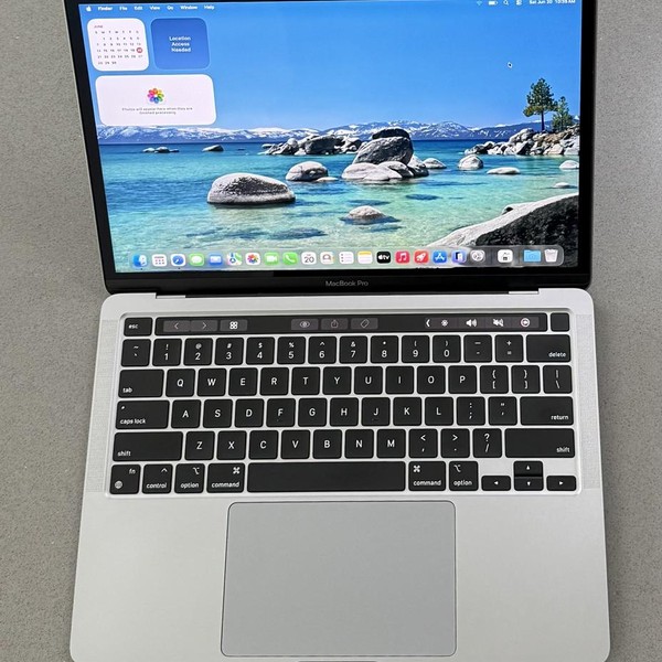 MacBook Pro 2020 - 13 inch - 256 GB, Gray, 8 GB, Apple M1
