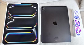 Mint
													Apple iPad Pro 13" (M4) 2024 - Wi-Fi, Black, 256 GB, 8 GB, A2925, Standard Glass, photo 1 of 12