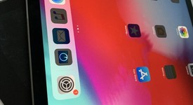 Good
													Apple iPad Pro 12.9" 2nd Gen 2017 - Unlocked, Gray, 512 GB, photo 1 of 7