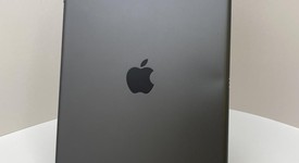 Good
													Apple iPad 7th Gen - Unlocked, Gray, 32 GB, A2200, photo 3 of 5