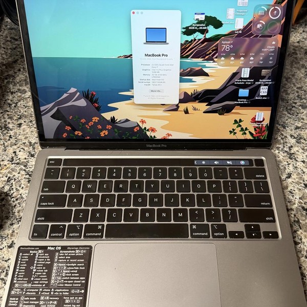 MacBook Pro 2020 - 13 inch - 1 TB, Gray, 32 GB, Intel Core i7